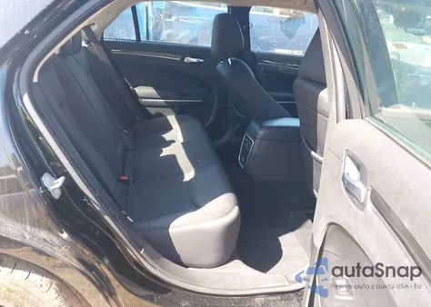 2022 Chrysler 300 Touring z USA, uszkodzony, nr VIN 2C3CCAAG1NH236749